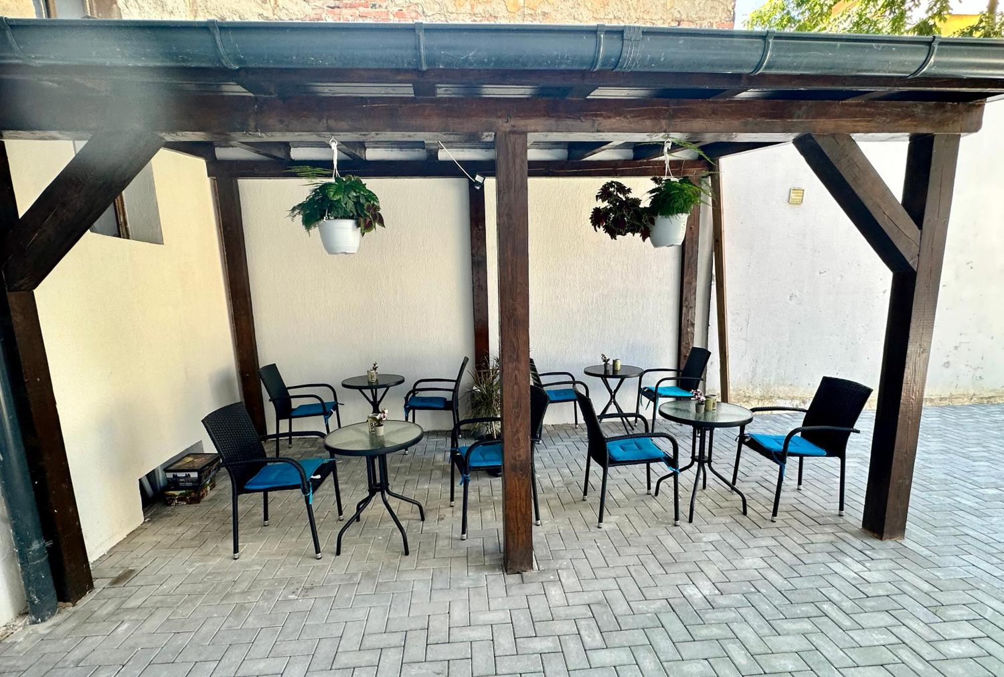 Stay Inn Central Brasov Apartments Ngoại thất bức ảnh
