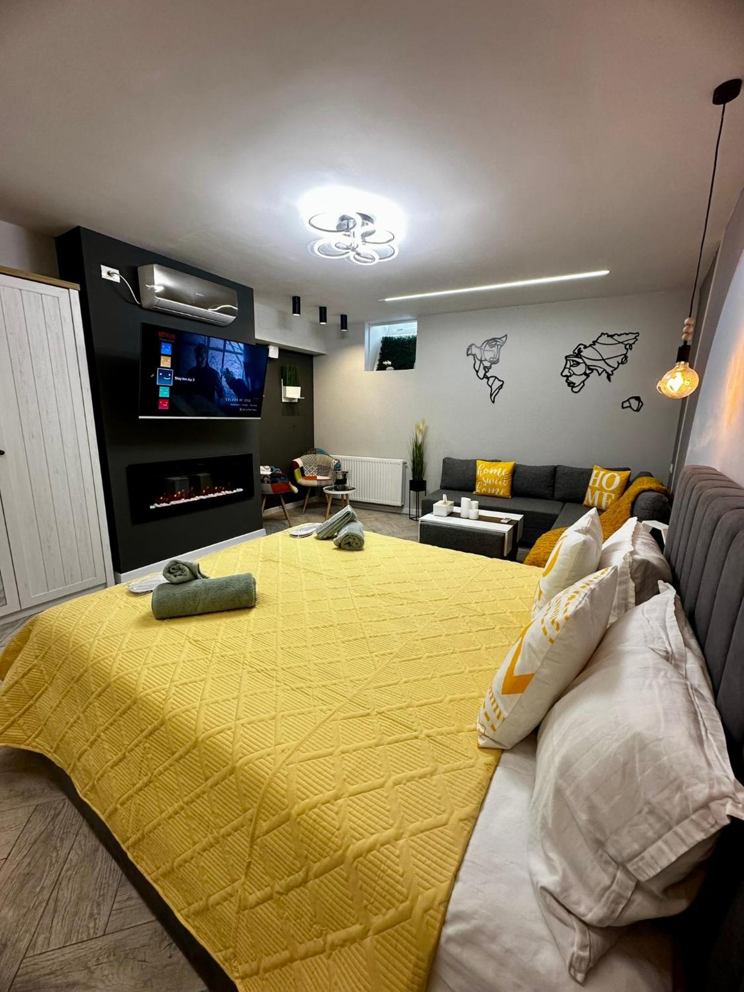 Stay Inn Central Brasov Apartments Ngoại thất bức ảnh