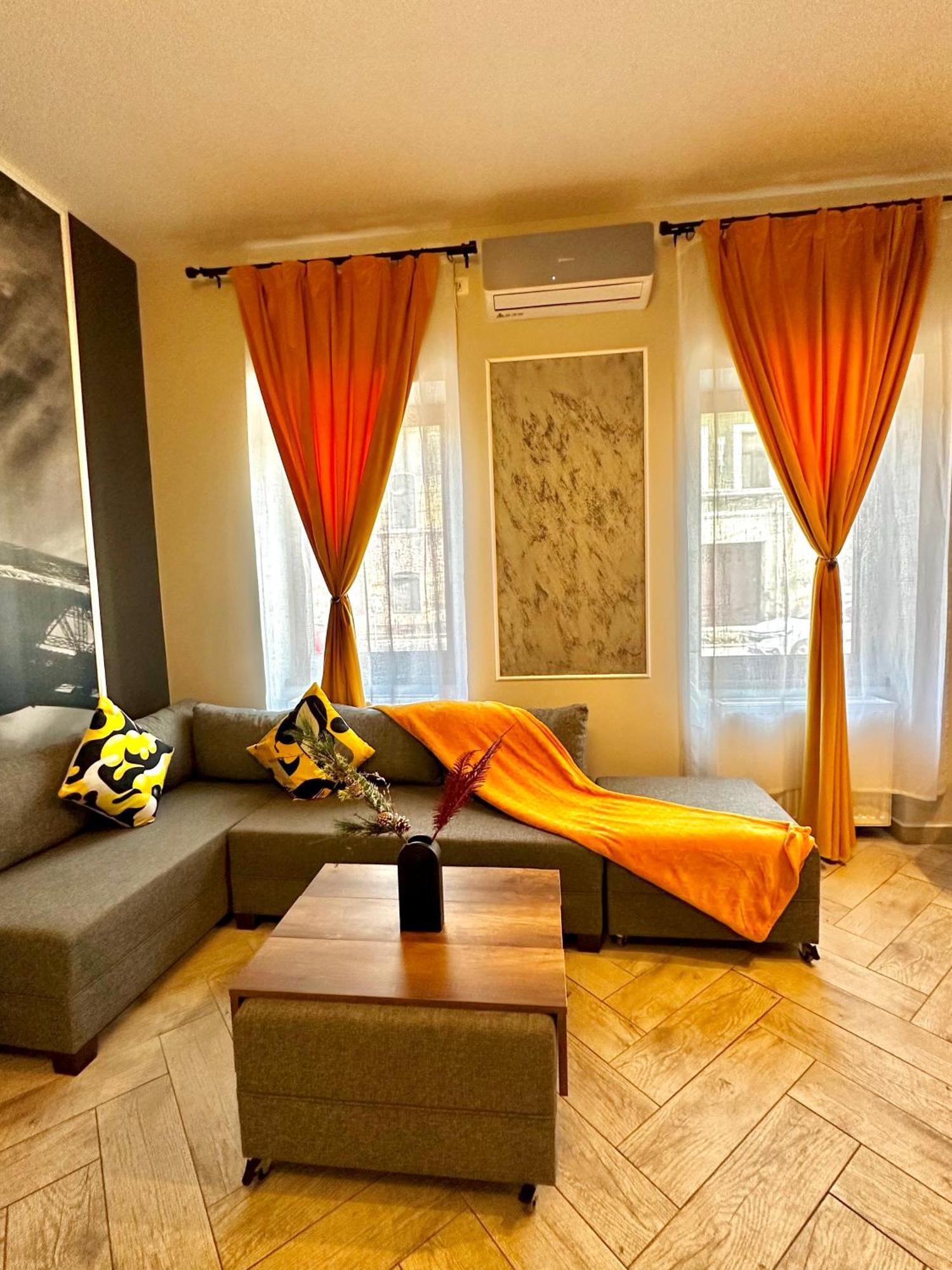 Stay Inn Central Brasov Apartments Ngoại thất bức ảnh